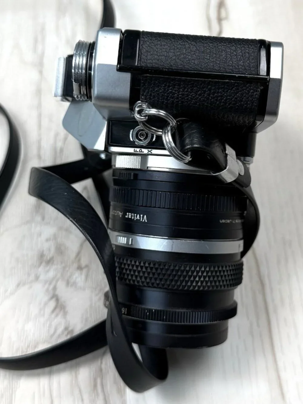 VTG OLYMPUS OM-2 SLR 35mm Film CAMERA w/ F-Zuiko 50mm f/1.8 Lens Strap UNTESTED